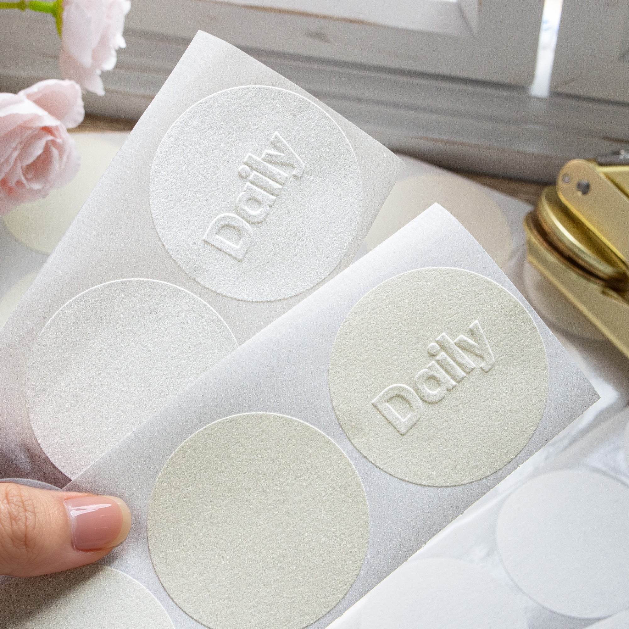 Blank Textured Embosser Stickers - Self-Adhesive Labels (100 Pcs)1